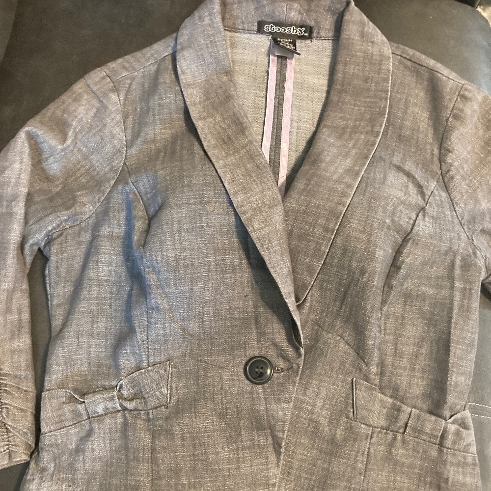 Gray blazer